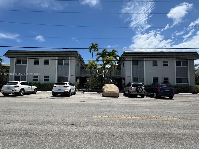 Primary Photo - 1000 SE 15th St