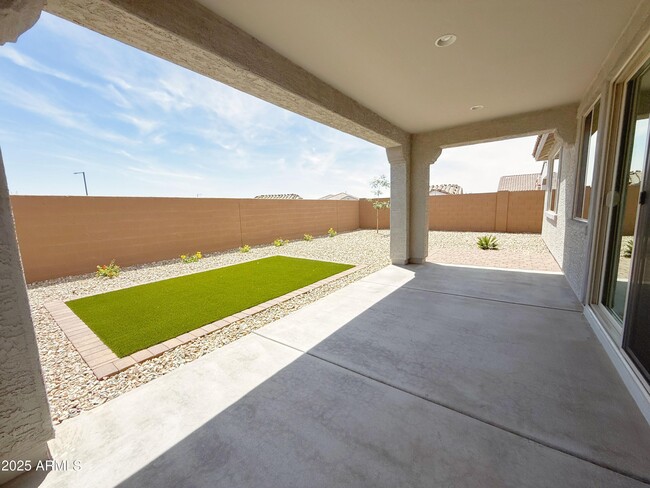 Building Photo - 14807 W Soft Wind Dr