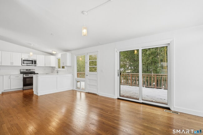 Building Photo - 4 Split Timber Pl