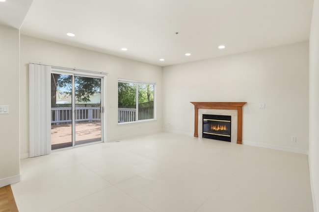 Building Photo - Beautiful 4-Bedroom 3-Bathroom Sunnyvale Home