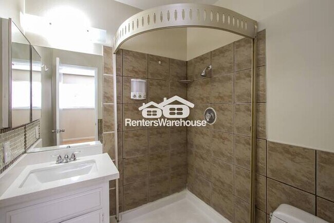 Building Photo - Renters Warehouse proudly presents a commu...