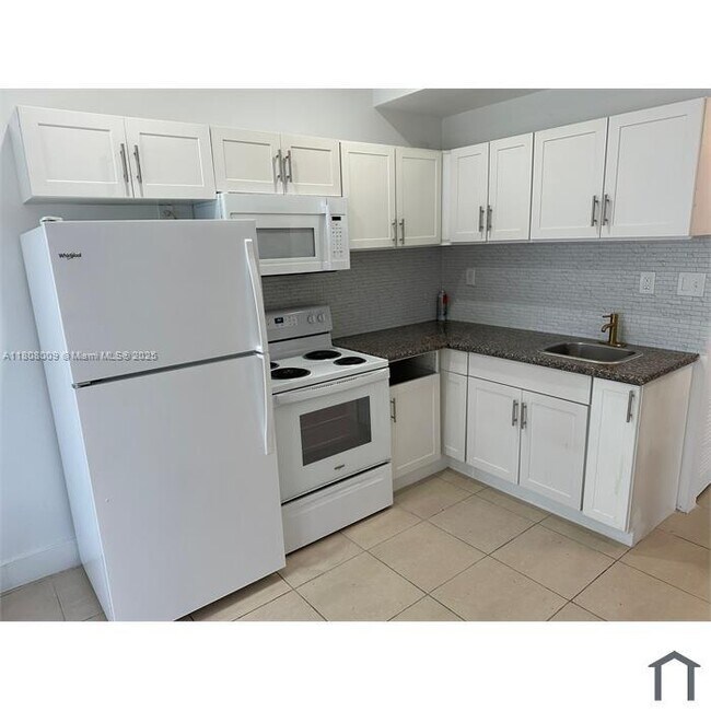 Building Photo - 1136 NW 55th St