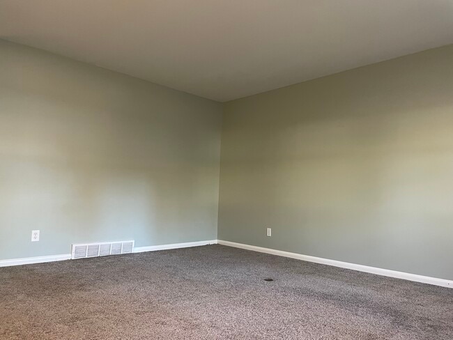 Building Photo - 1210 Acewood Blvd