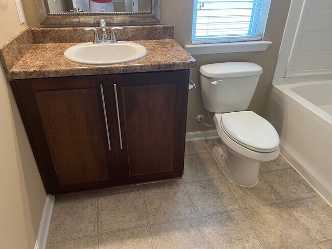 Building Photo - Lovely Home in Palmetto Pointe!-FREE Month Special!