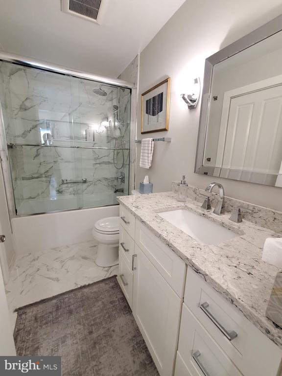 Building Photo - 162 Tavistock Rd