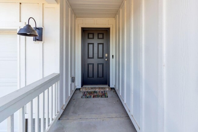 Building Photo - 3021 Jane Ln