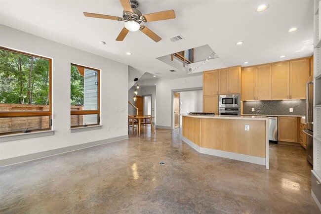 Building Photo - 3116 Sacbe Cove