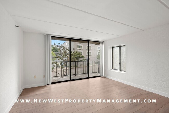 Building Photo - Renovated Cortez Hill 2 Bedroom at Symphon...