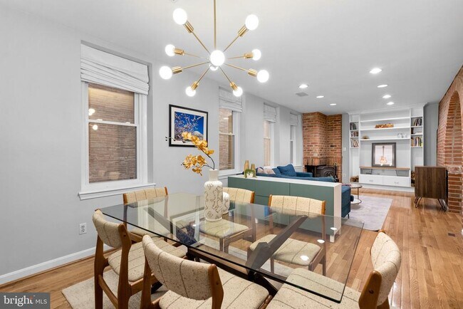 Building Photo - 410 11th St NE