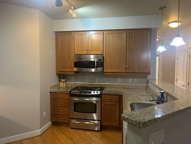 Building Photo - 2Bd/2Ba Bothell Condo