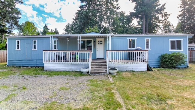 Building Photo - Updated 2 bedroom manufactured home on lar...