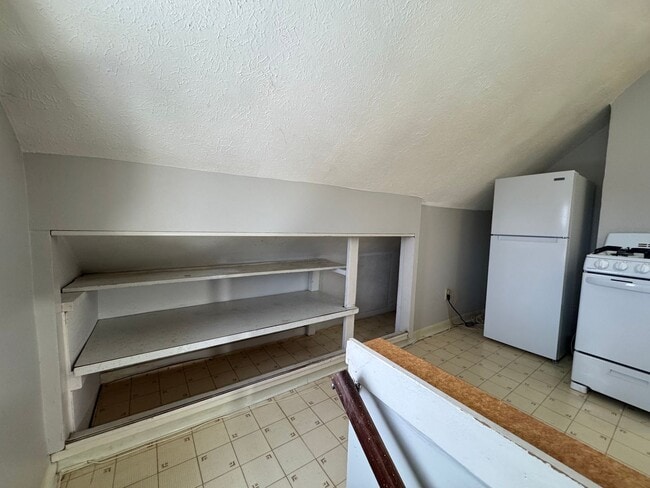 Building Photo - 1285 Cook Ave