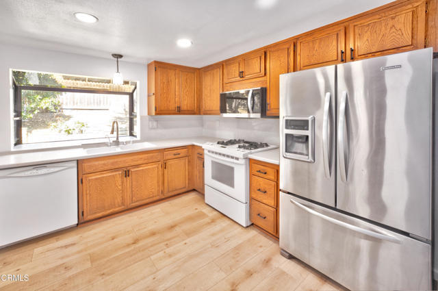 Building Photo - 9085 McCloud Dr