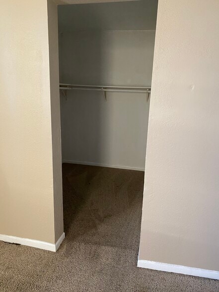 Building Photo - 3006 Emerson Avenue N #2
