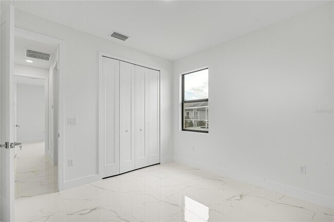 Building Photo - 153 Australian Dr