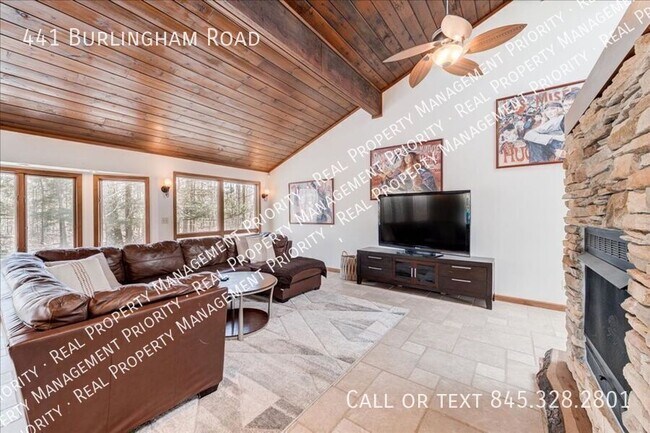 Building Photo - 441 Burlingham Rd