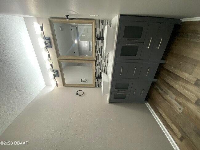 Building Photo - 548 Aeolian Dr