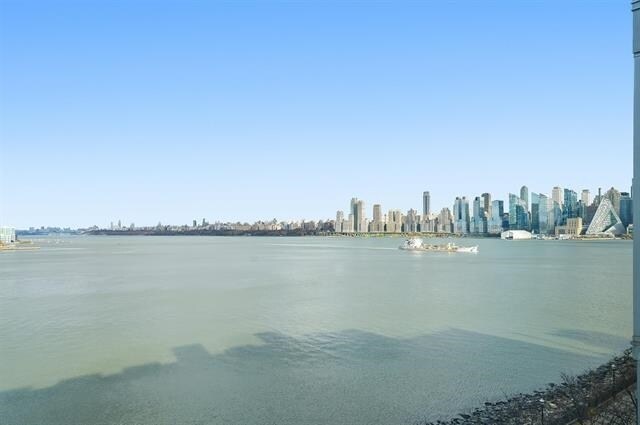 Building Photo - 1000 Ave at Port Imperial