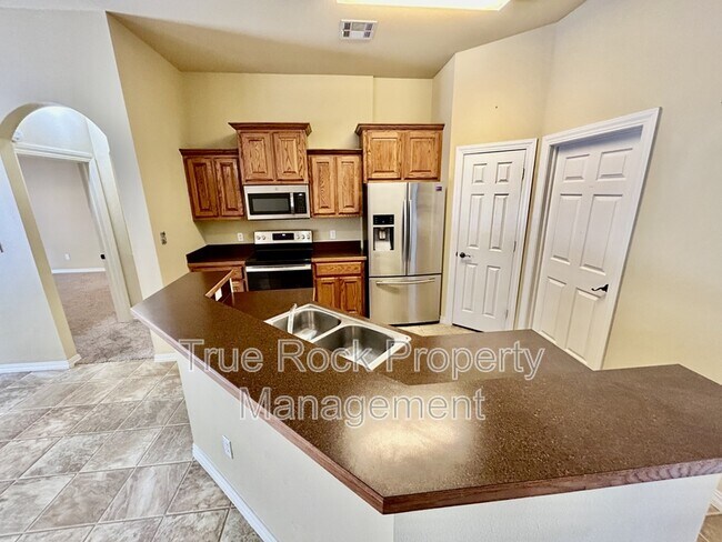 Building Photo - 1109 Emily Ln