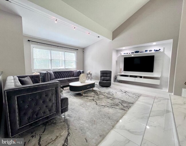 Building Photo - 3332 Philmont Ave