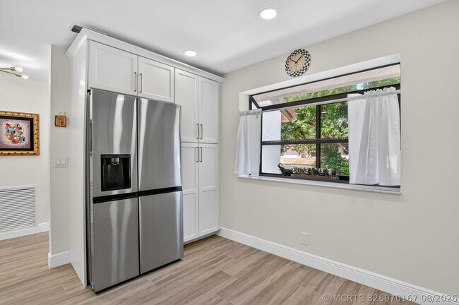 Building Photo - 7917 La Mirada Dr