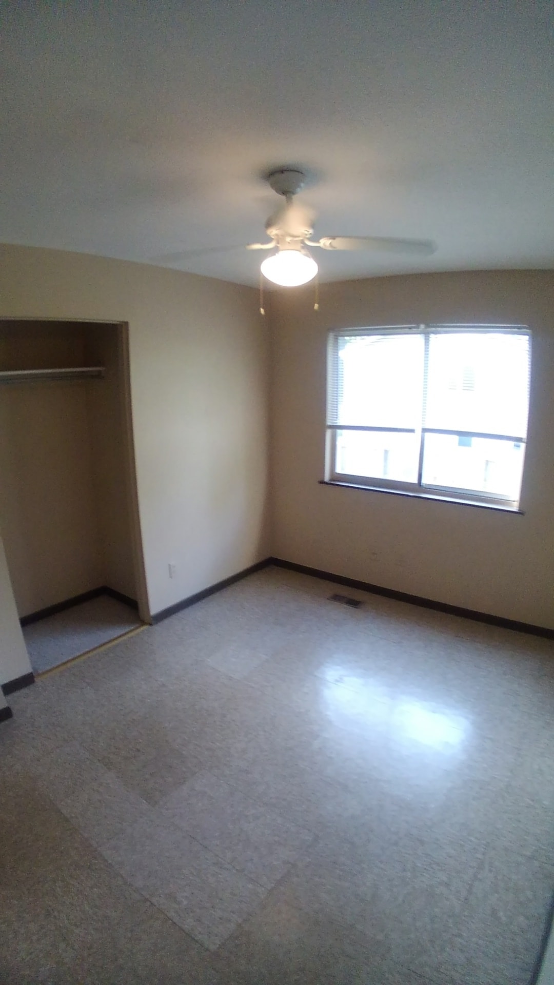 Bedroom - 1302 Albert Ave