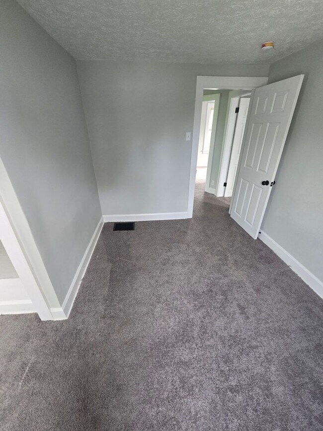 Primary Photo - 3 BEDROOM SINGLE FAMILY HOME