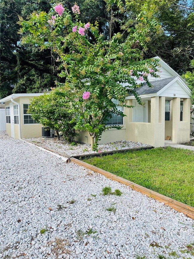 Primary Photo - 2330 Carlton Dr