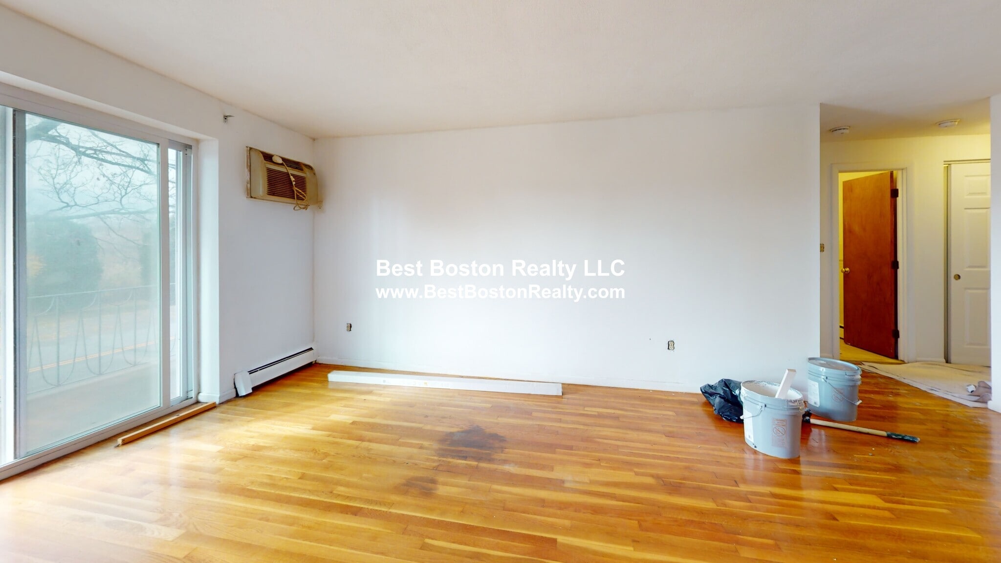 Building Photo - 435 Shirley St