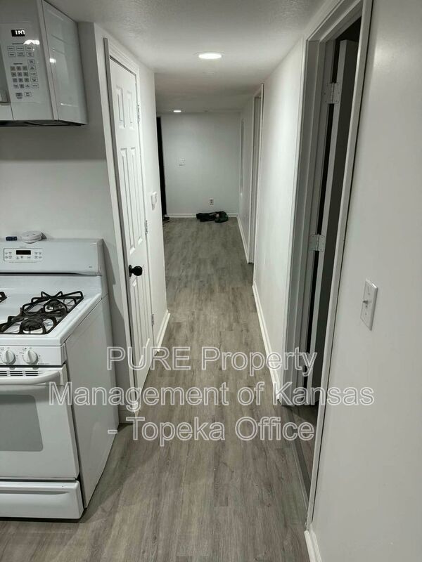 Building Photo - 9419 East 14th St S