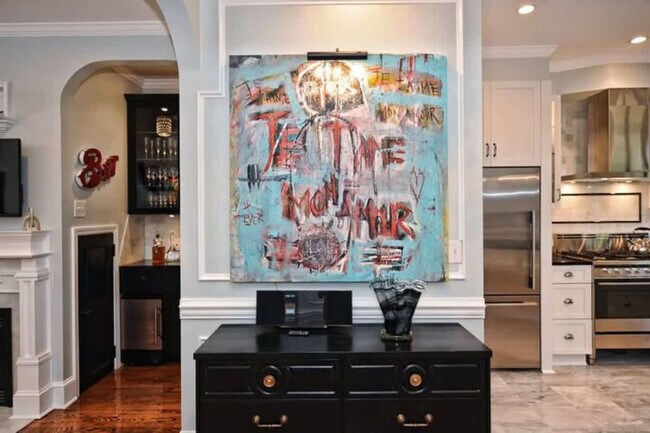 Building Photo - 600 Hermitage Ct