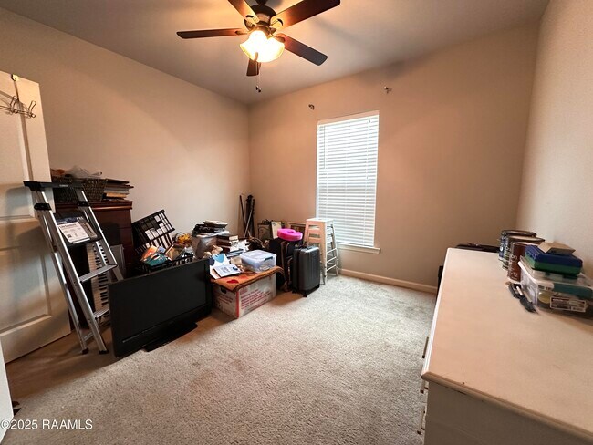 Building Photo - 209 Stanwell Ave