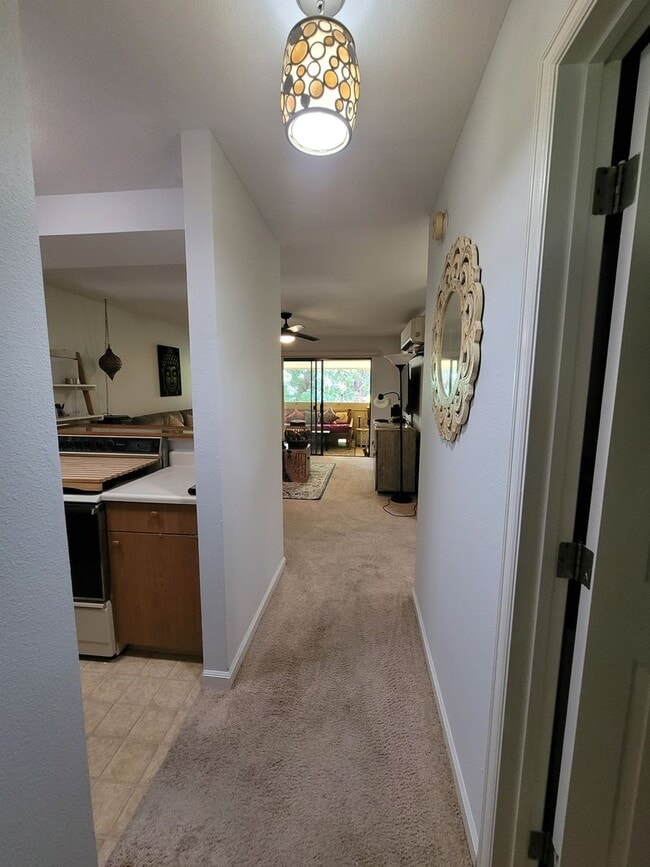 Building Photo - Available now! Maui Gardens One bedroom on...