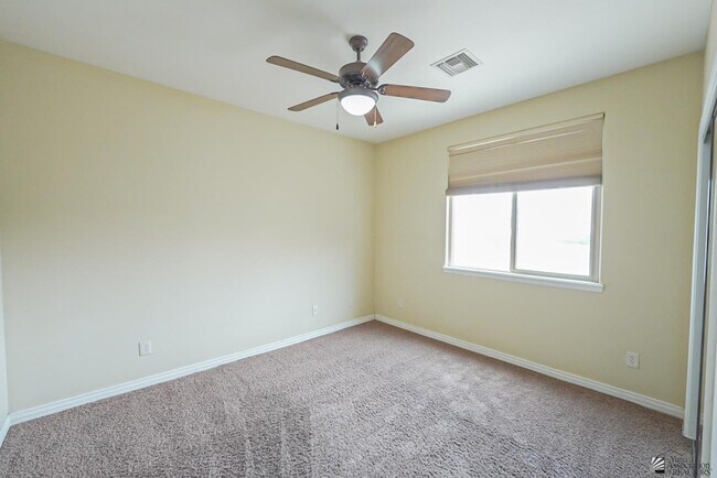 Building Photo - 3476 S Woodpecker Way