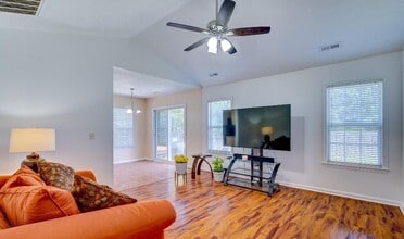 Building Photo - 9480 Huckabee Dr NE