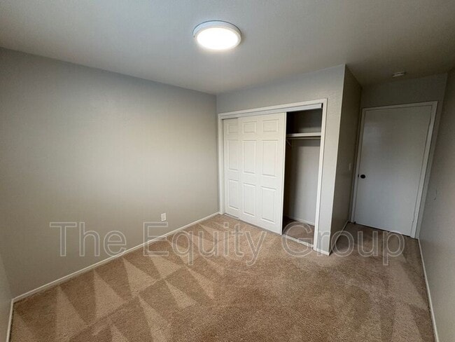 Building Photo - 1937 Chinowth St