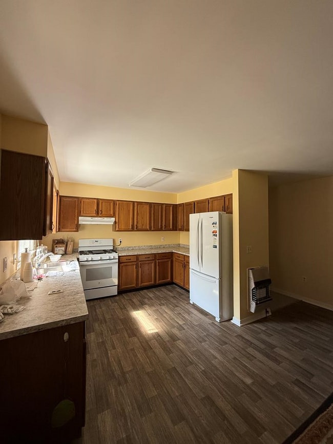 Building Photo - 12 Nelson Dr