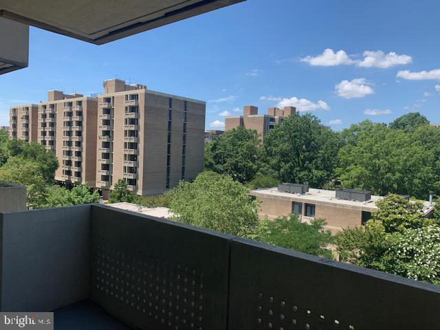 Building Photo - 300 M St SW