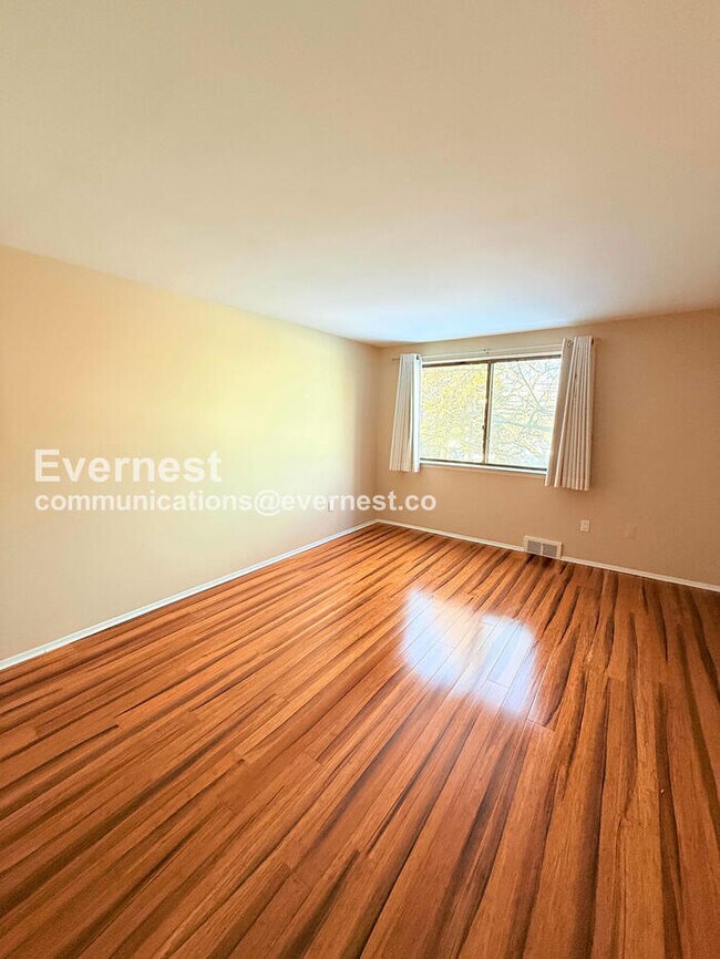 Building Photo - 1129 Kirts Blvd