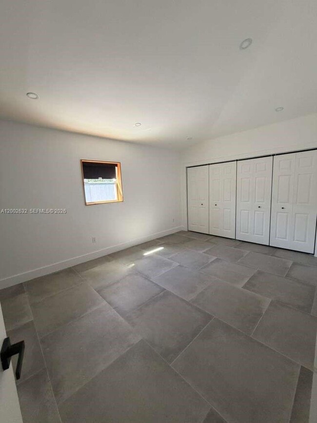 Building Photo - 14240 S Biscayne River Dr