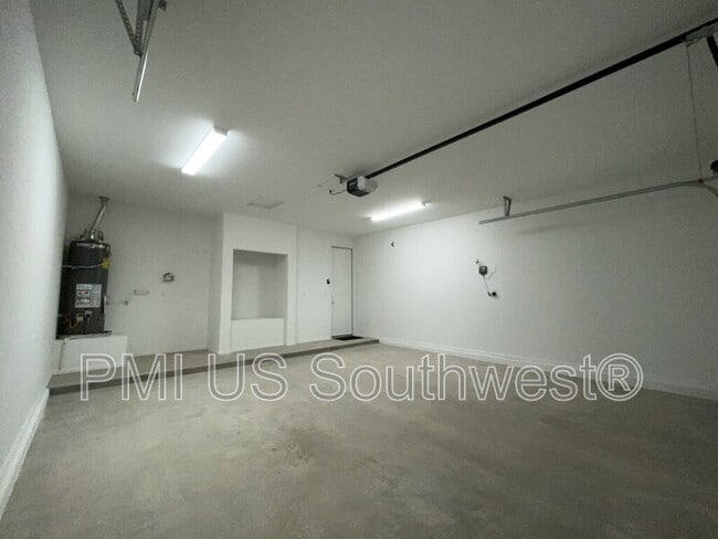 Building Photo - 3263 Secret Pass Canyon Dr