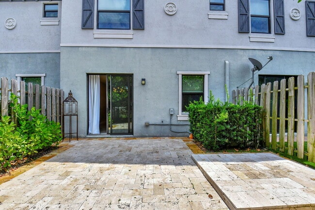 Building Photo - 12994 Anthorne Ln