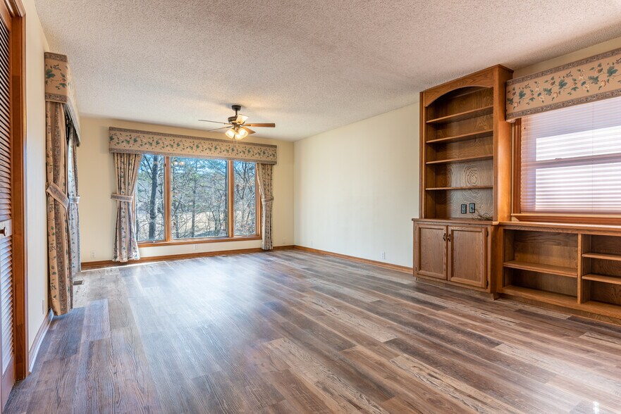 Building Photo - 50 Malaga Way