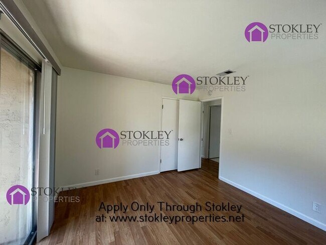 Building Photo - 2085 Olivera Rd