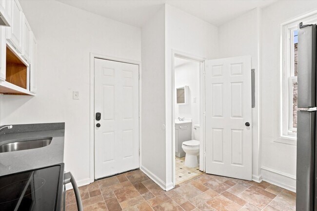 Building Photo - 2460 N 19th St