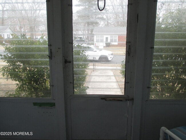 Building Photo - 111B Edinburgh Ln