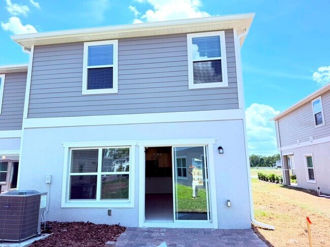 Building Photo - 16615 Luminary Lp