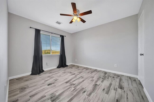 Building Photo - 6607 Colonial Rose Ln