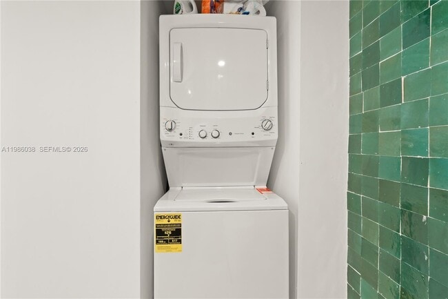 Building Photo - 6000 Indian Creek Dr