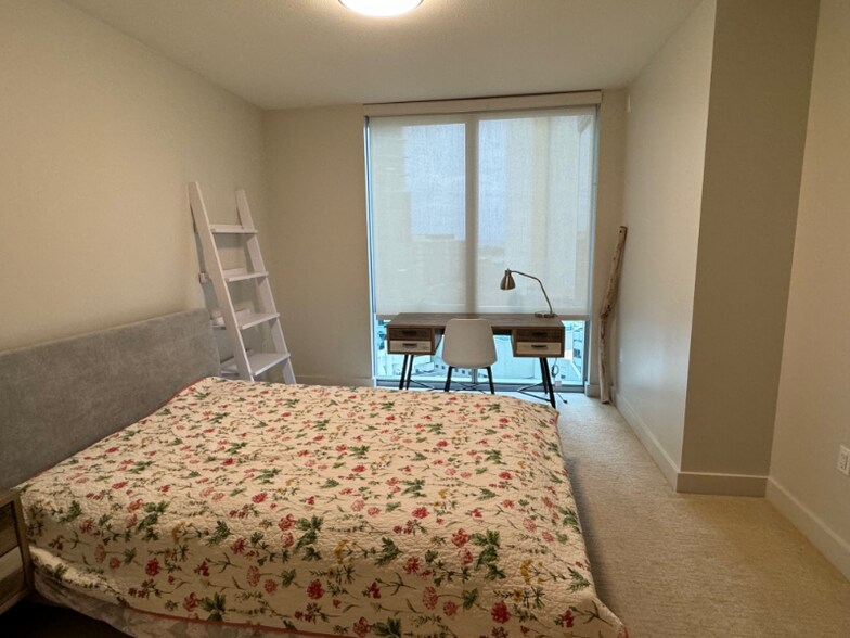 Building Photo - 1189 Waimanu St